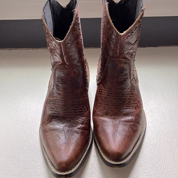 Thomas Cook Women’s Brown Leather Western Booties - Picture 2 of 12